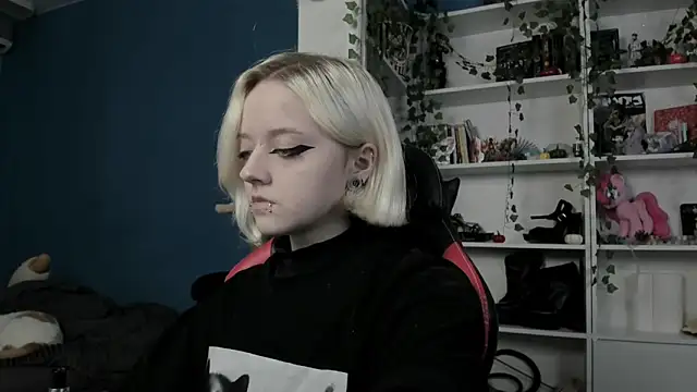 Holy Mistress S online show from 11-15-25, 09:13