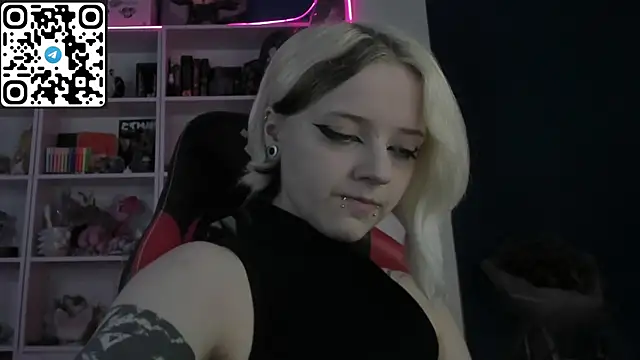 Holy Mistress S online show from 05-10-26, 08:40