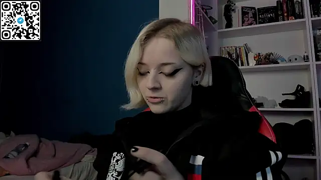 Holy Mistress S online show from 01-16-26, 11:03