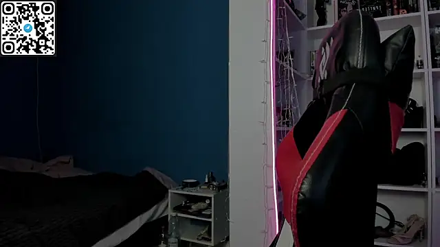 Holy Mistress S online show from 01-10-26, 10:10