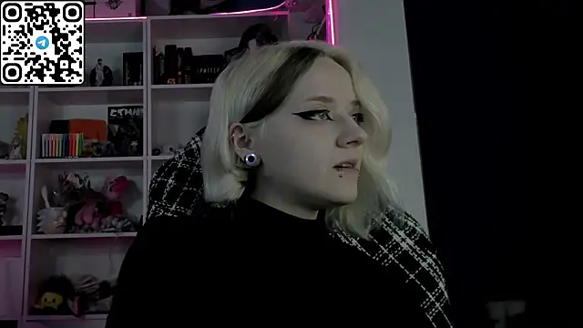 Holy Mistress S online show from 04-25-26, 09:12