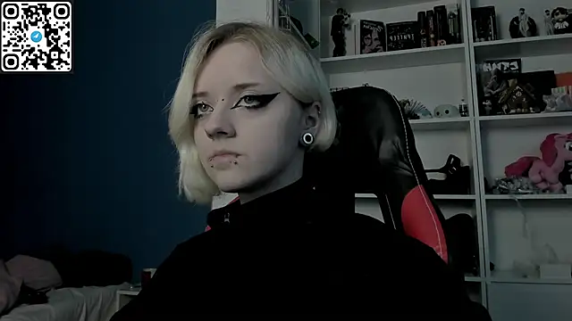 Holy Mistress S online show from 01-18-26, 11:02