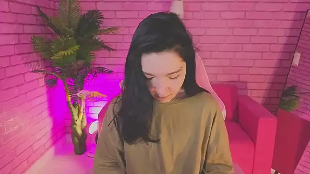 Linda Sweetiest online show from 12-19-25, 12:47