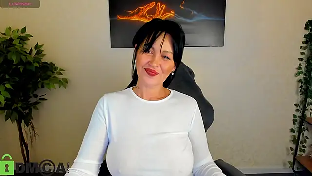 Snapshot of Sara_Devills chatting on 04-19-26, 08:48 Sara Devills online show from 04-19-26, 08:48