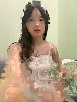 Snapshot of meimei_x chatting on 10-21-25, 02:05 meimei x online show from 10-21-25, 02:05