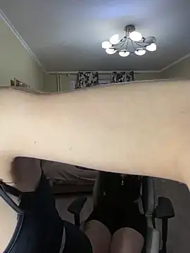 girls n roses online show from 11-04-25, 02:43