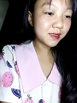 Quynhsumon online show from 03-08-26, 04:54