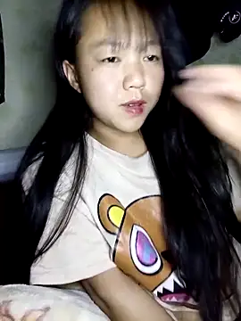 Quynhsumon online show from 03-11-26, 03:06