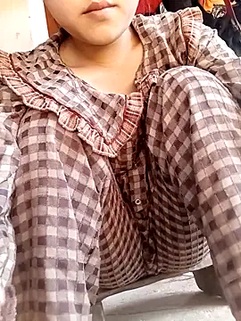 Quynhsumon online show from 04-06-26, 08:15