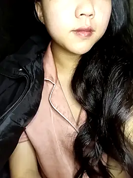 Quynhsumon online show from 02-08-26, 01:25