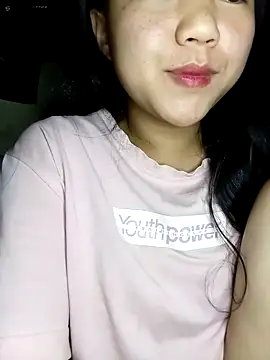 Quynhsumon online show from 03-10-26, 04:00