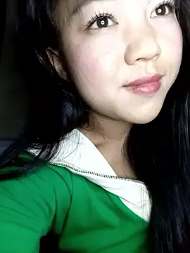 Quynhsumon online show from 03-22-26, 02:29