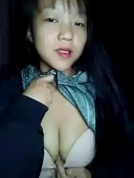 Quynhsumon online show from 11-19-25, 02:50