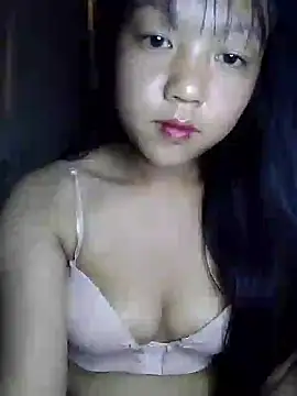 Quynhsumon online show from 11-11-25, 06:52