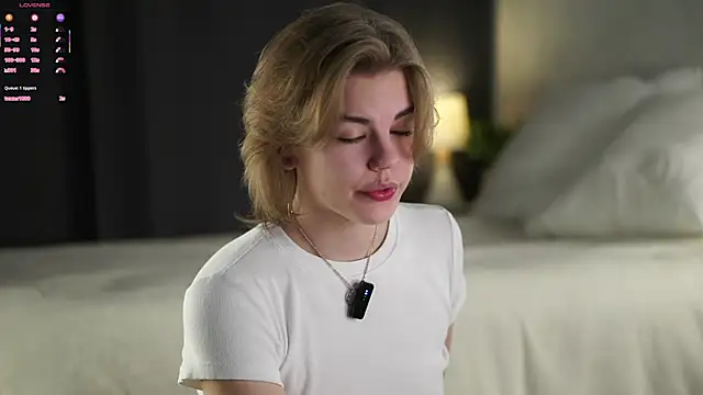 MelodyBaur online show from 12-19-25, 03:03