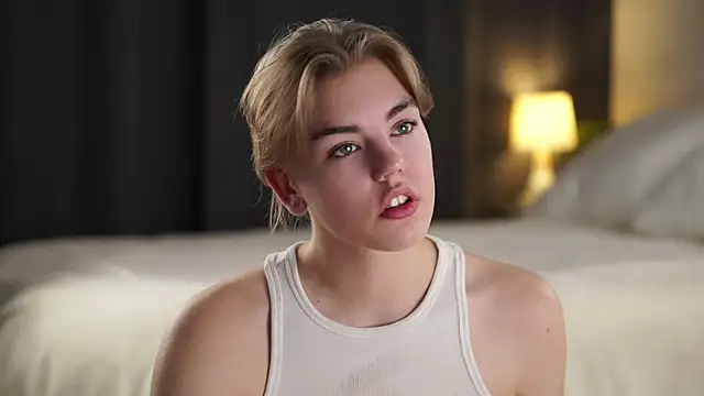 MelodyBaur online show from 11-12-25, 01:04