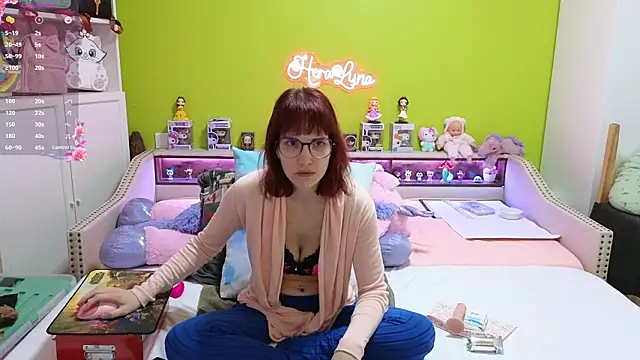  HeraLuna  online show from 03-05-26, 10:16