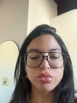 lucialuna online show from 03-09-26, 06:11