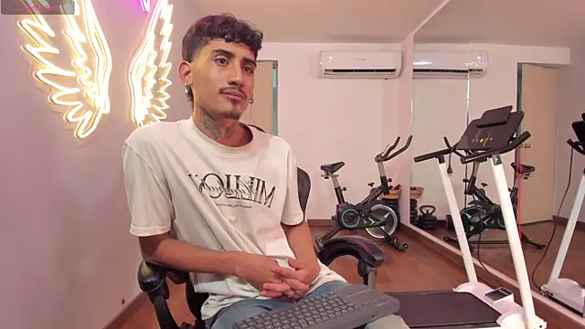 Mr Strike online show from 11-08-25, 03:10