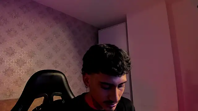 Mr Strike online show from 11-23-25, 03:05