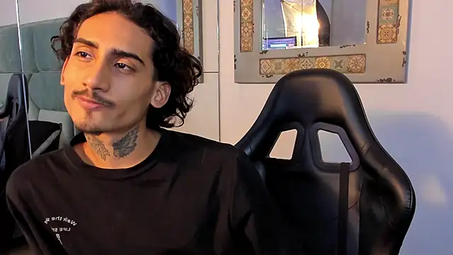 Mr Strike online show from 10-31-25, 03:03