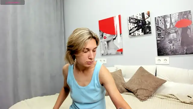Tenderly Sophie online show from 07-15-26, 01:12