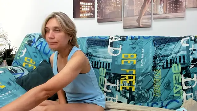 Tenderly Sophie online show from 07-08-26, 01:19