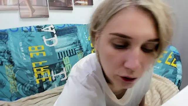 Snapshot of Tenderly_Sophie chatting on 06-07-26, 01:11 Tenderly Sophie online show from 06-07-26, 01:11