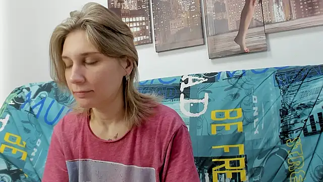 Tenderly Sophie online show from 02-06-26, 01:23