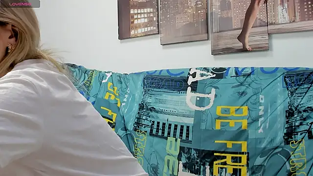 Tenderly Sophie online show from 01-09-26, 01:23