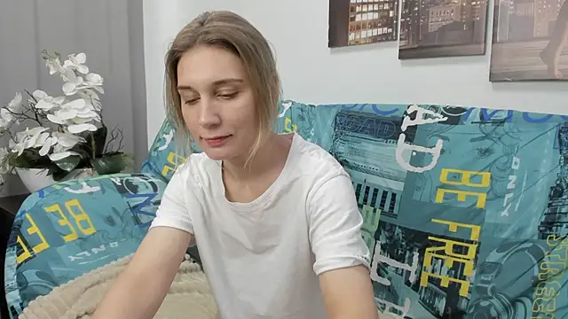 Tenderly Sophie online show from 12-05-25, 01:27