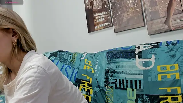 Tenderly Sophie online show from 01-15-26, 01:20