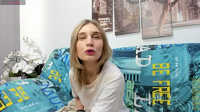 Snapshot of Tenderly_Sophie chatting on 04-30-26, 01:23 Tenderly Sophie online show from 04-30-26, 01:23