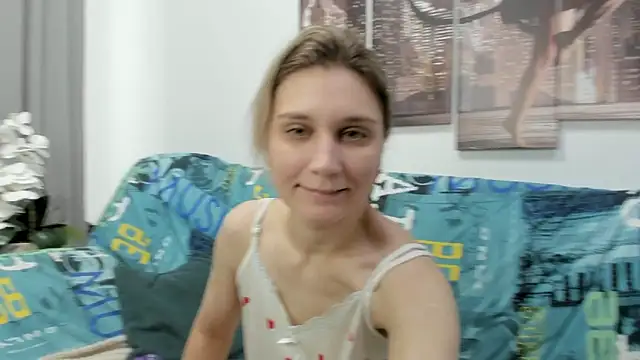 Tenderly Sophie online show from 11-28-25, 01:17