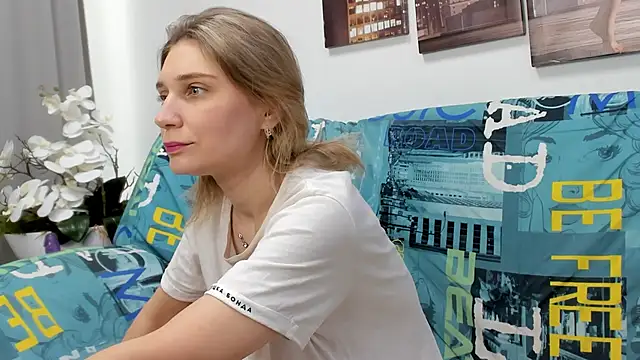 Tenderly Sophie online show from 03-02-26, 01:17