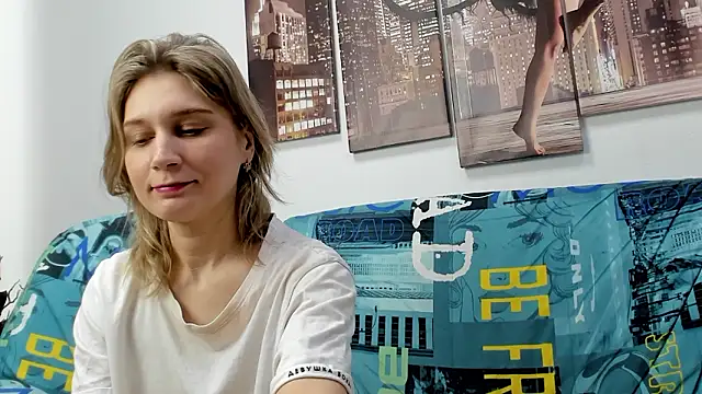 Tenderly Sophie online show from 03-06-26, 01:33