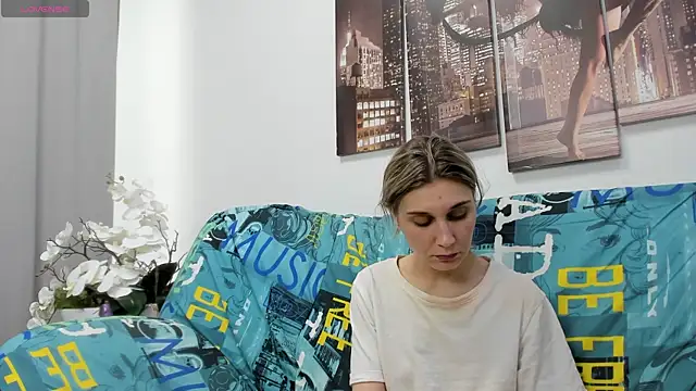 Snapshot of Tenderly_Sophie chatting on 04-24-26, 01:24 Tenderly Sophie online show from 04-24-26, 01:24