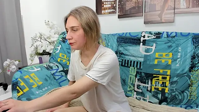 Snapshot of Tenderly_Sophie chatting on 05-29-26, 08:20 Tenderly Sophie online show from 05-29-26, 08:20