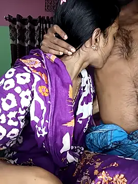 CoupleShow 432 online show from 03-06-26, 05:30