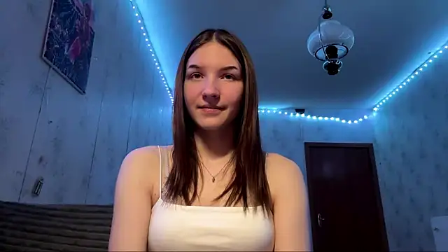 Beauty miIa online show from 12-21-25, 04:30