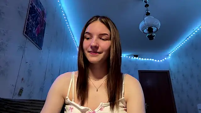 Beauty miIa online show from 12-20-25, 04:43