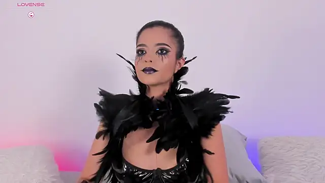 Sophie Duarte online show from 10-31-25, 11:22