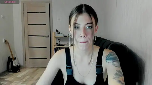 twinkle rosie online show from 11-18-25, 05:16