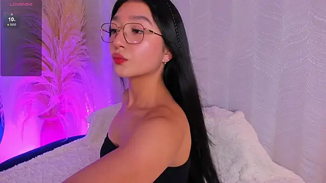 sydney miller  online show from 07-15-26, 01:34