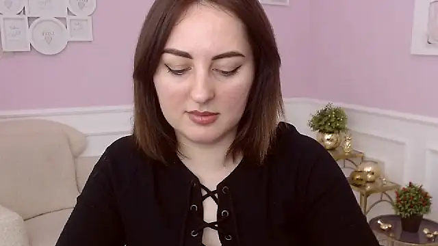 NoraSimons online show from 03-25-26, 06:24