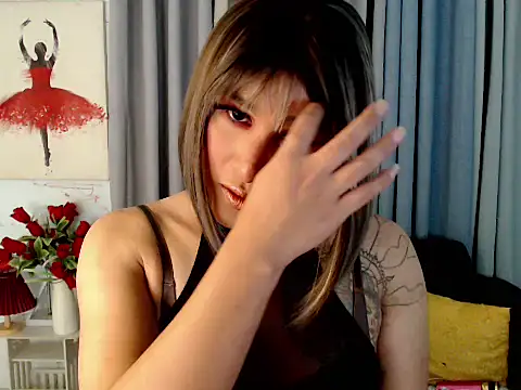 KeraMitenaa online show from 10-27-25, 09:32