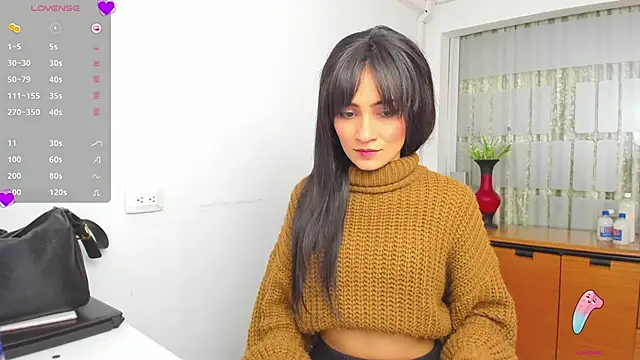 chloehanna online show from 11-18-25, 06:00