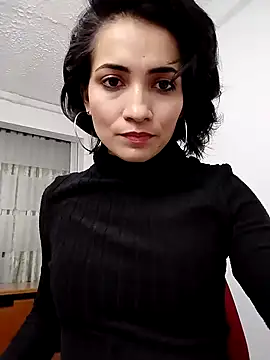 Snapshot of chloehanna chatting on 10-21-25, 07:35 chloehanna online show from 10-21-25, 07:35