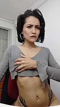 chloehanna online show from 10-28-25, 07:24