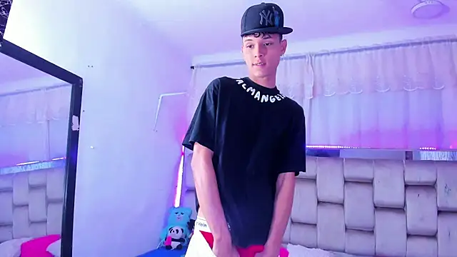 Snapshot of boyswantingplay chatting on 11-23-25, 11:09 boyswantingplay online show from 11-23-25, 11:09